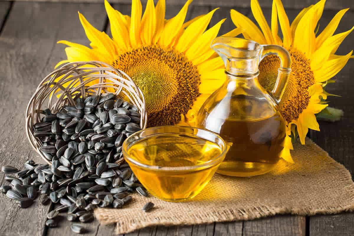 Sunflower seed oil for sensitive skin